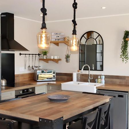 Les Maisons De Charlotte Glanville Bagian luar foto