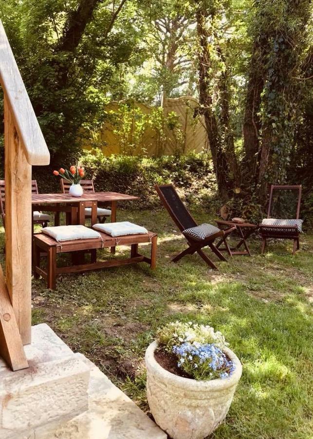 Les Maisons De Charlotte Glanville Bagian luar foto