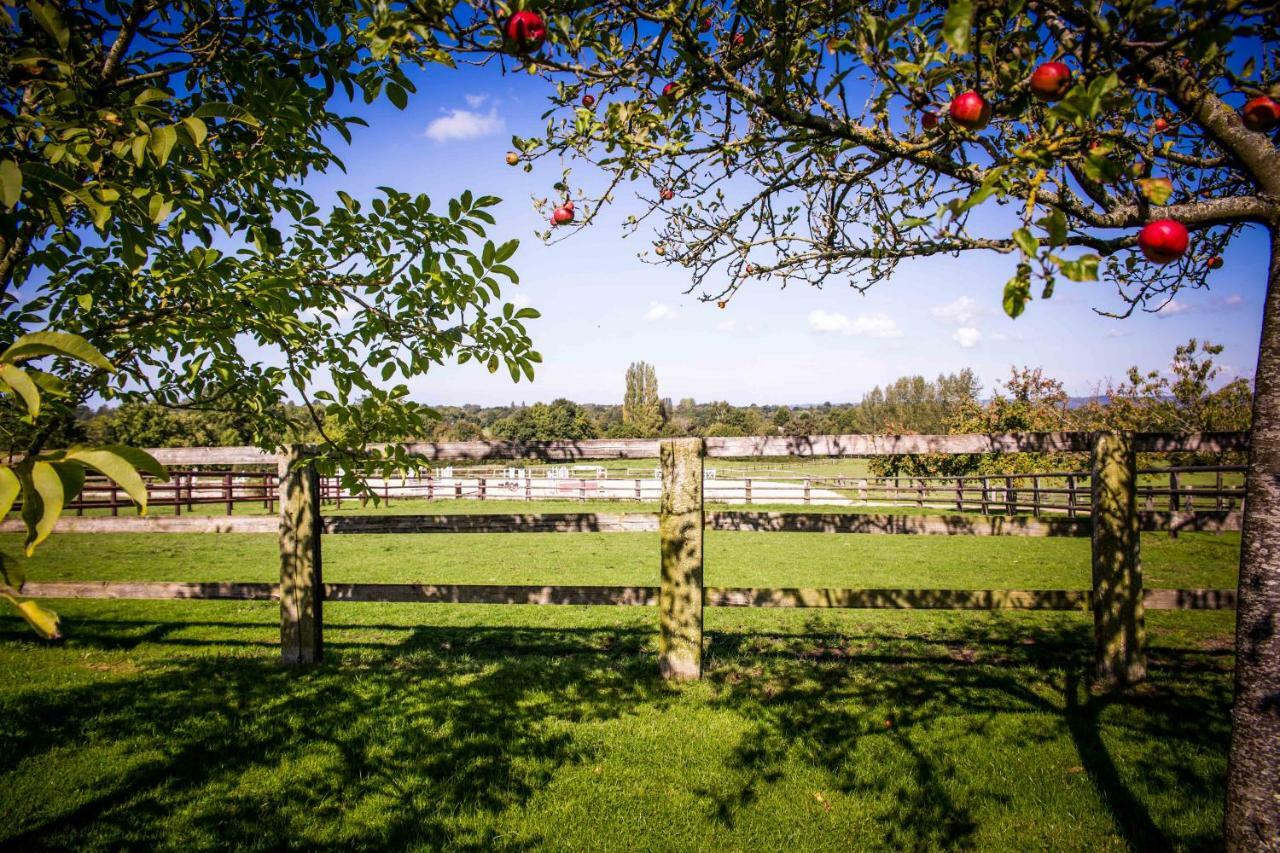 Les Maisons De Charlotte Glanville Bagian luar foto